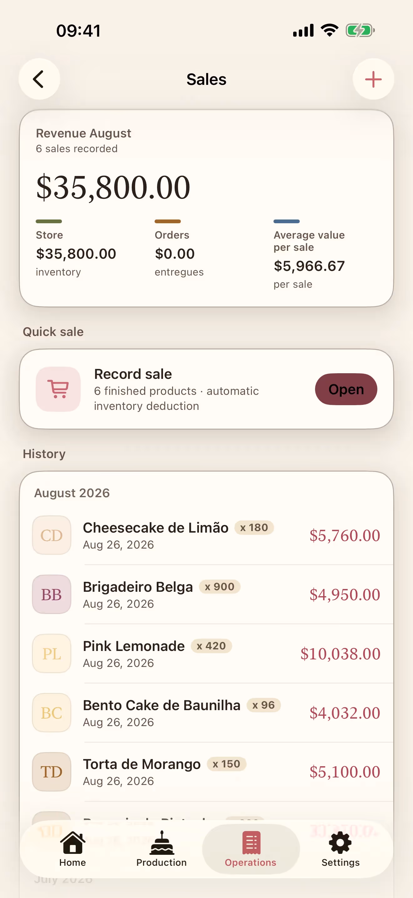 The Sales screen in Receitório on iPhone with the month's revenue, quick sale and sales history